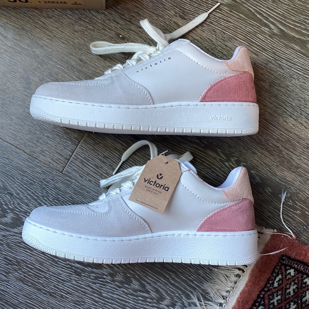 Victoria sneakers